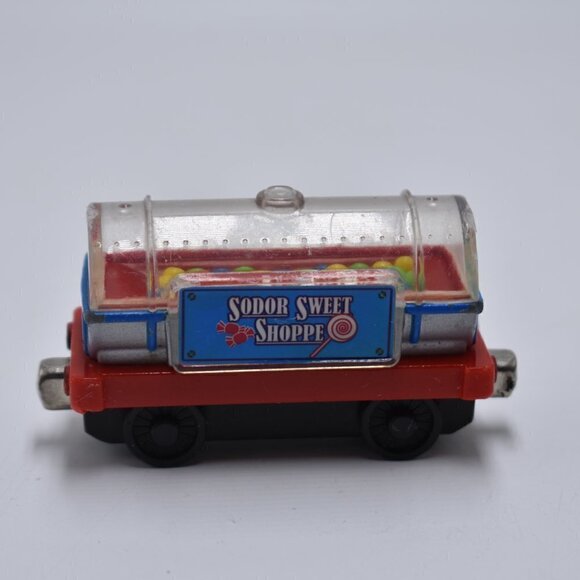 Thomas and Friends Mattel Sodor Sweet Shoppe Tanker Diecast Train Car 2009 - Picture 1 of 6